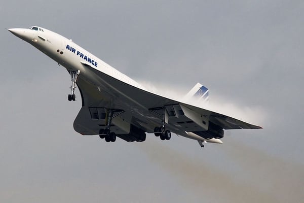 El Concorde tras despegar, fotografiado en 2001. AFP
