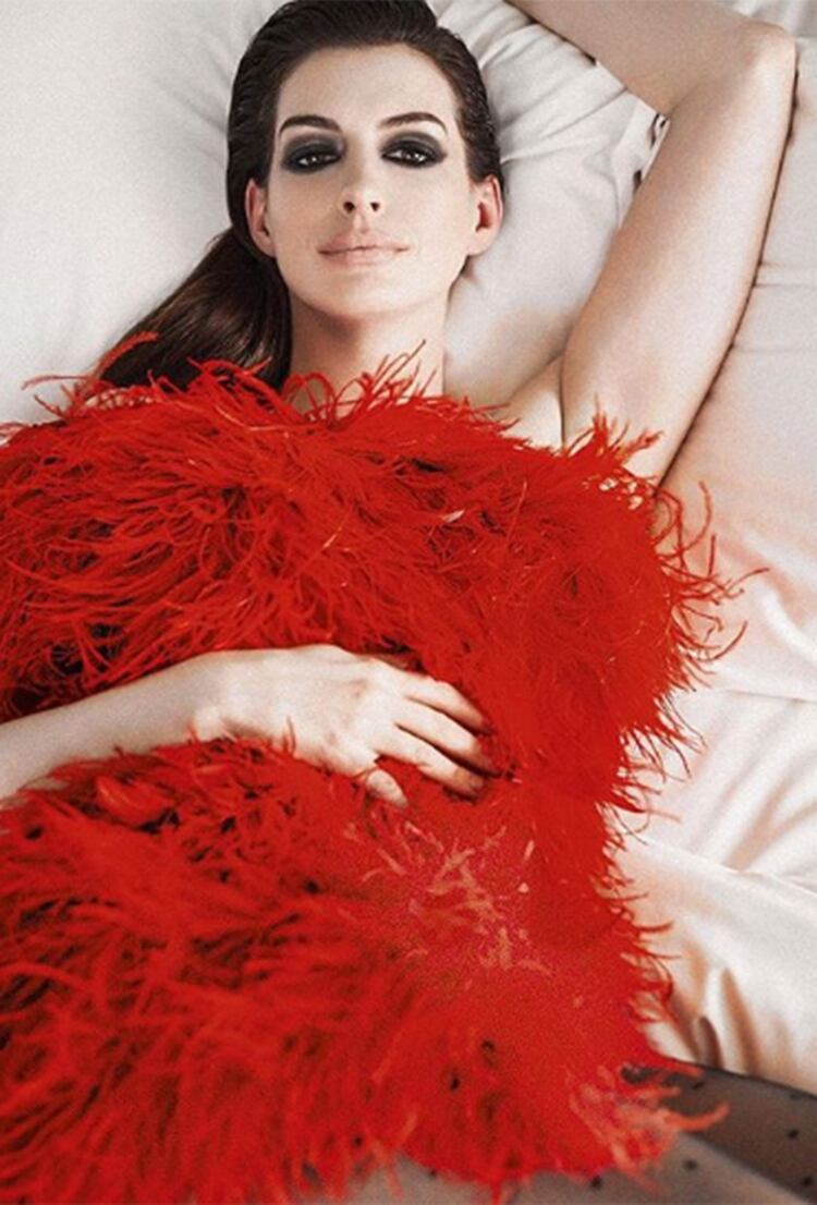 Anne Hathaway mostró su lado más sexy en sus últimas producciones