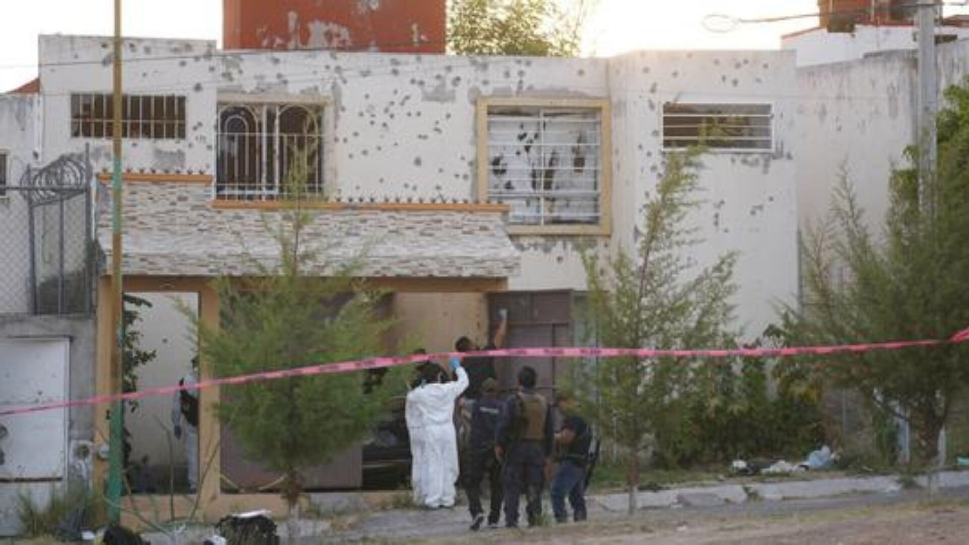 Uno de los factores que ha llenado de sangre al país han sido los combates entre grupos criminales por el control del territorio.