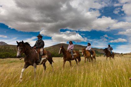 Cabalgatas en Esquel, una de las actividades que más realizan los turistas