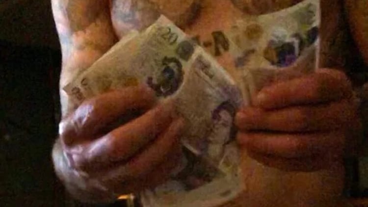 (FOTO DE McNamara a The Sun)