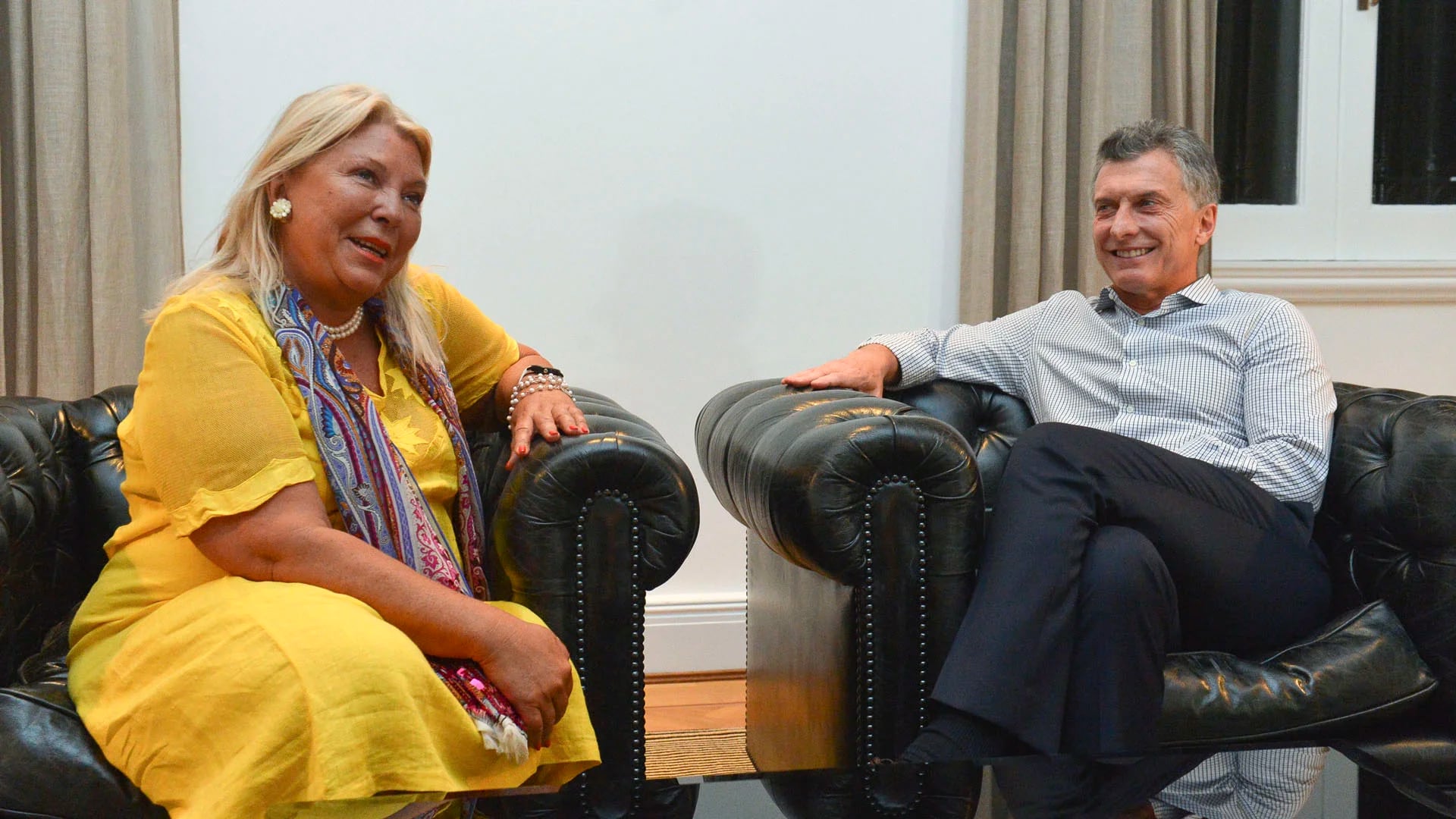 El presidente Mauricio Macri y Elisa Carrió, en una cena que compartieron hace unos meses en Olivos