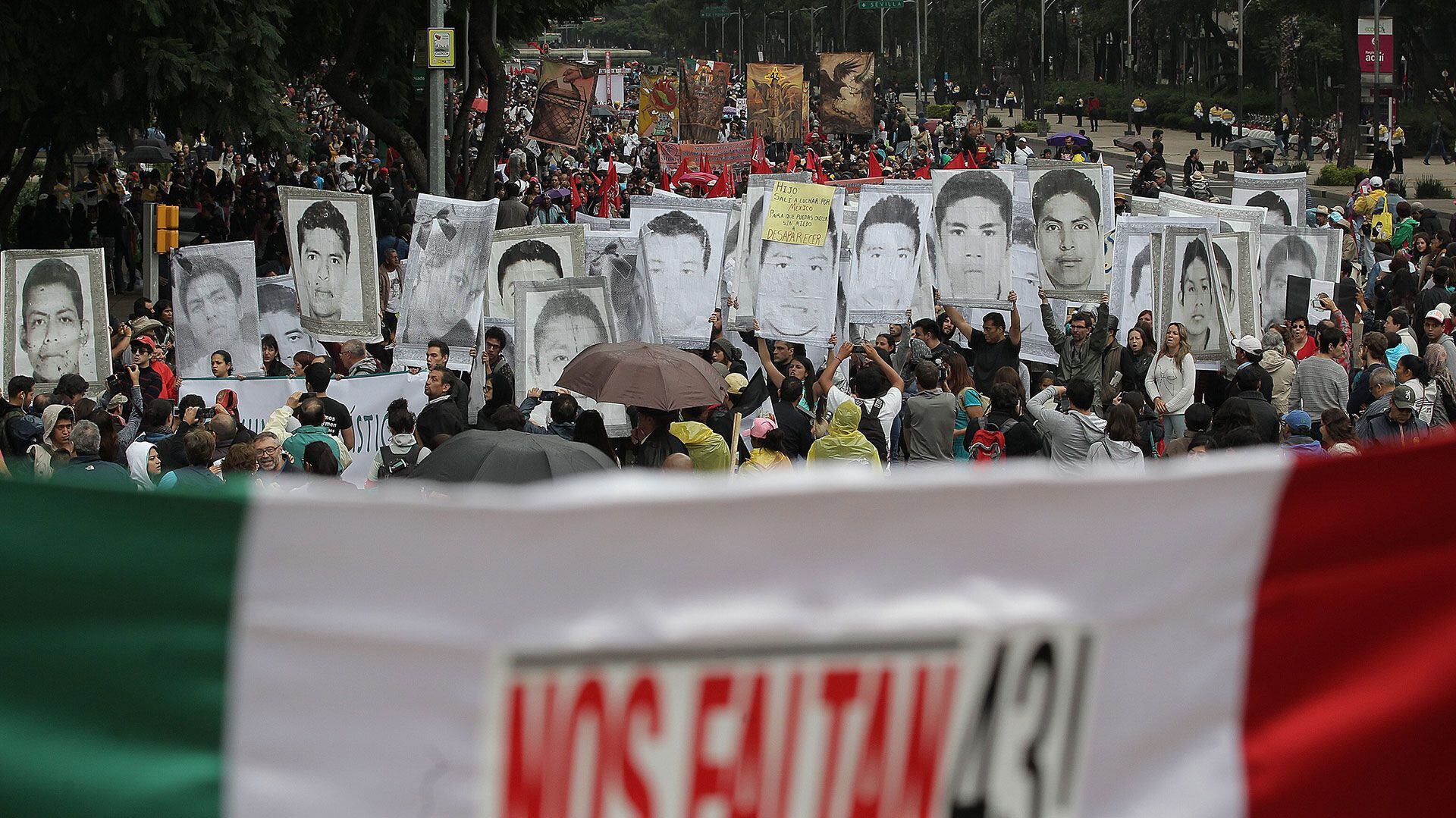 La Comisión para la Verdad confirmó que la desaparición de los 43 estudiantes normalistas fue un crimen de estado (EFE)