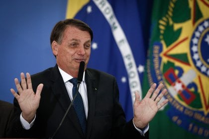 Favero replicaba la retórica negacionista de Bolsonaro
