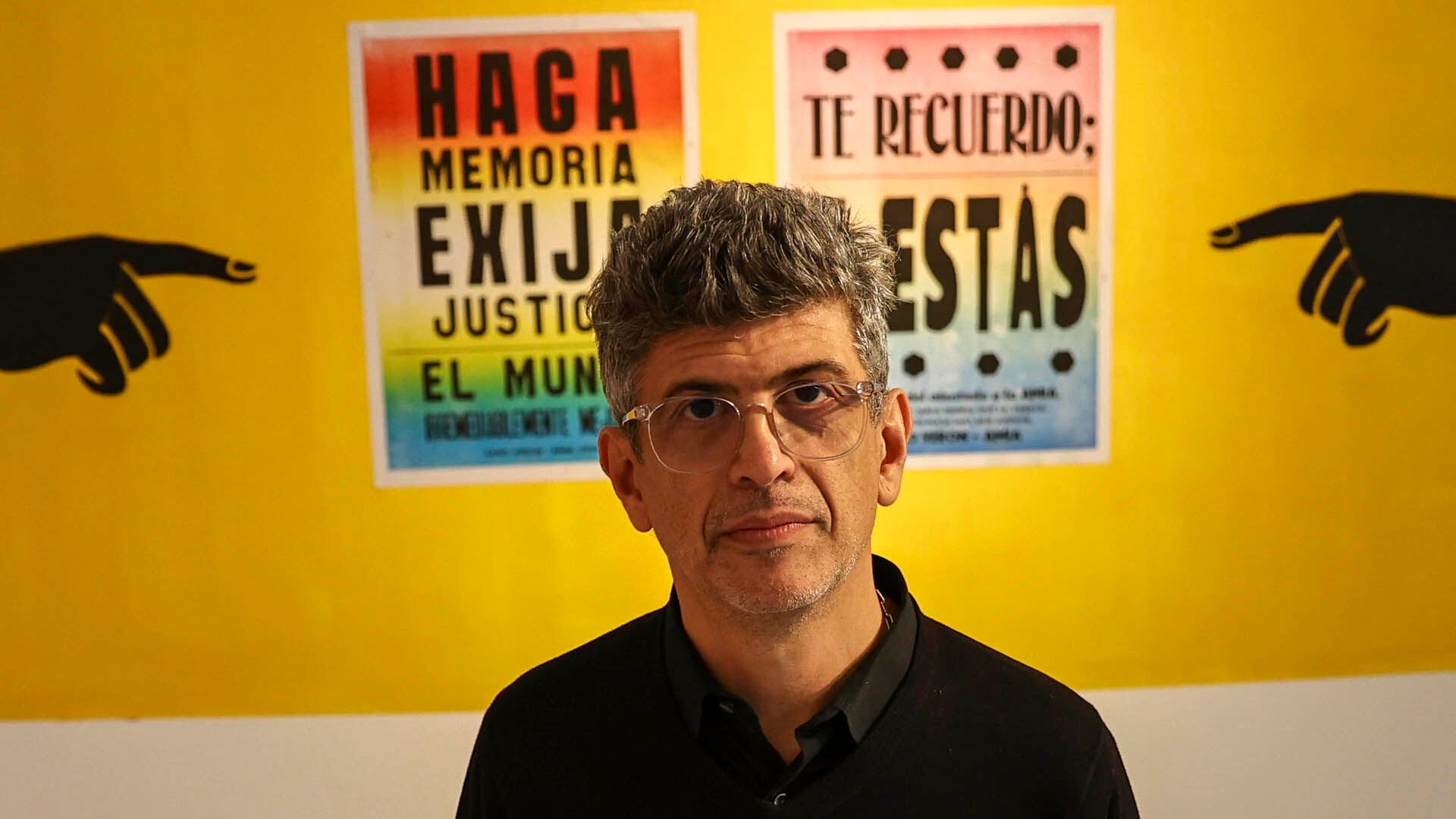 Con canciones que marcaron la vida de las 85 personas que murieron en el atentado terrorista del 18 de julio de 1994 contra la Asociación Mutual Israelita Argentina (AMIA), los familiares rememoran a las víctimas (Foto: EFE/ Juan Ignacio Roncoroni)
