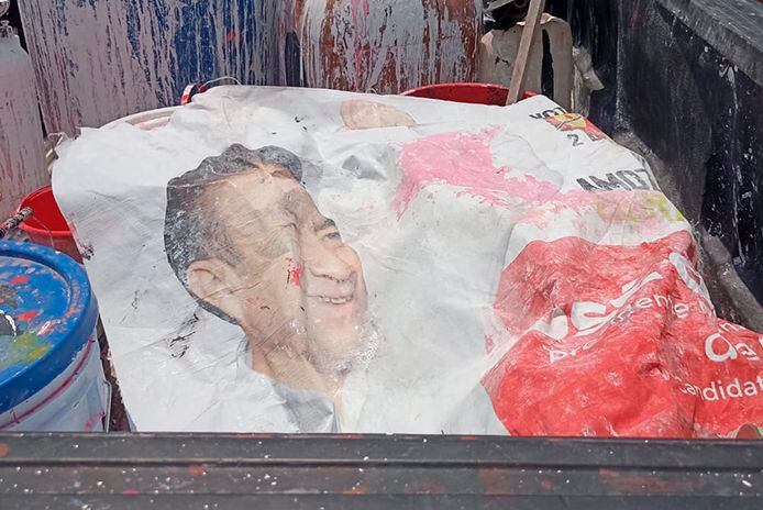 En la camioneta fue hallada propaganda de José Cruz Sánchez Rojas. (X/@comunicatedigit)