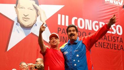 Hugo Carvajal con Nicolas Maduro, cuando aún eran aliados.