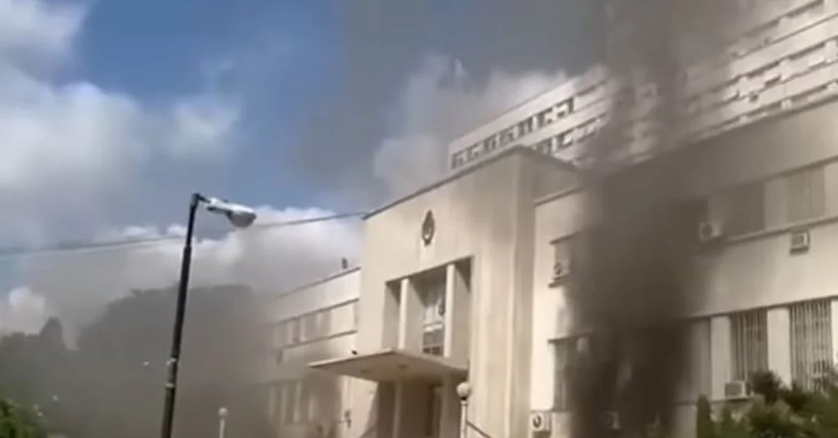 Fire at the military hospital: an underground was set on fire and the staff had to be evacuated