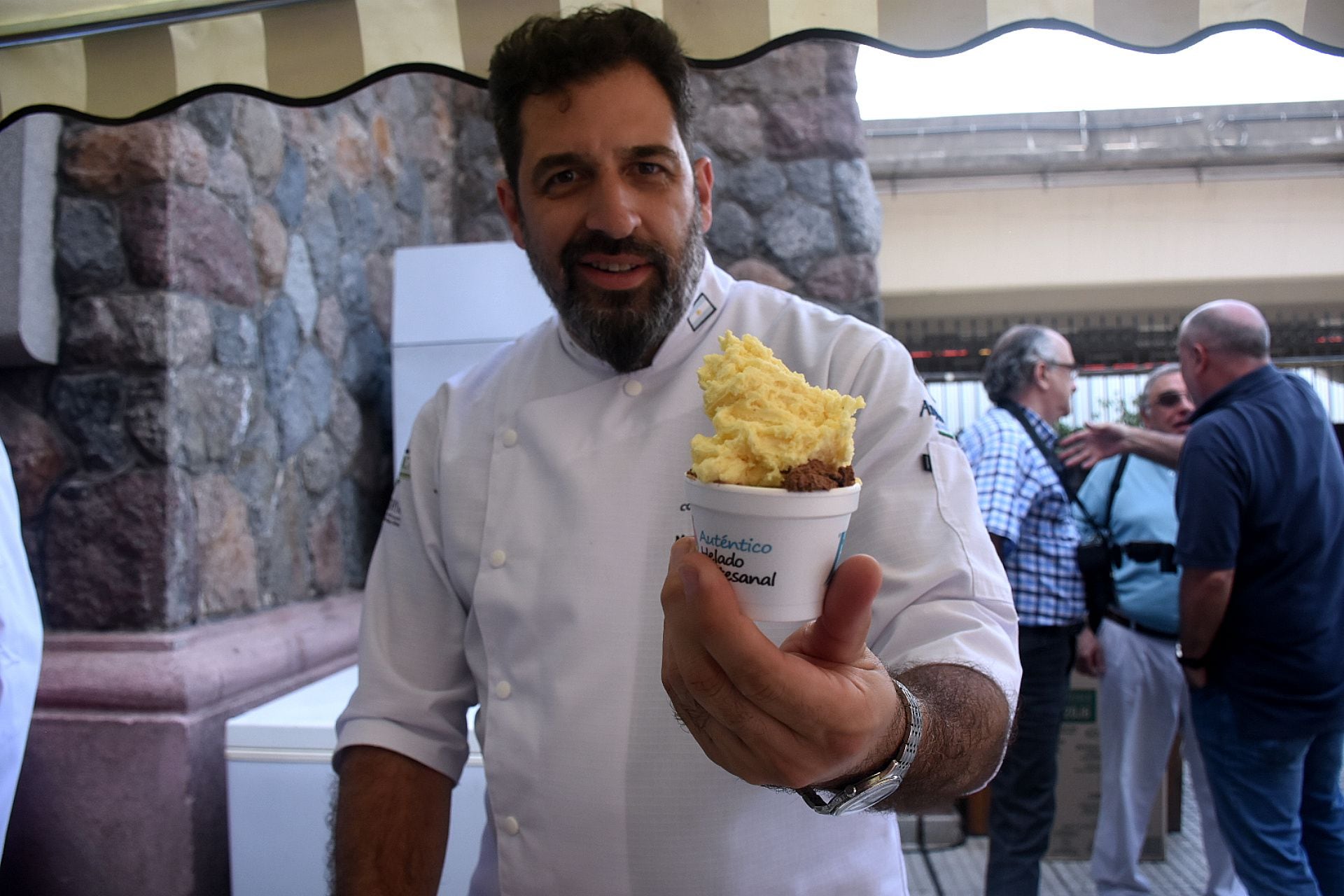 Maximiliano Maccarrone, maestro heladero de AFADHYA, la Asociación Fabricantes Artesanales de Helados y Afines estuvo presente en el Día de la Cocina Italiana