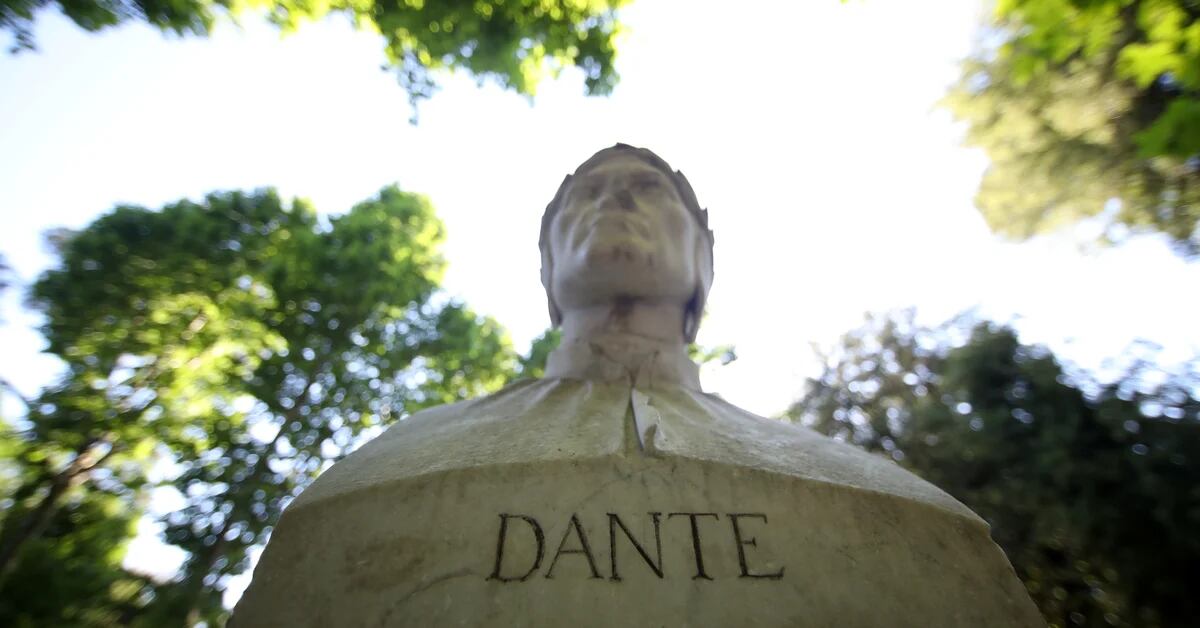 Dante Alighieri, più che autore de “La Divina Commedia”
