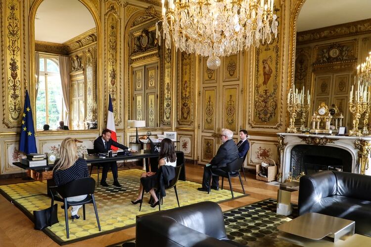 El presidente Emmanuel Macron en una teleconferencia de trabajo (Ludovic Marin/Pool via REUTERS)