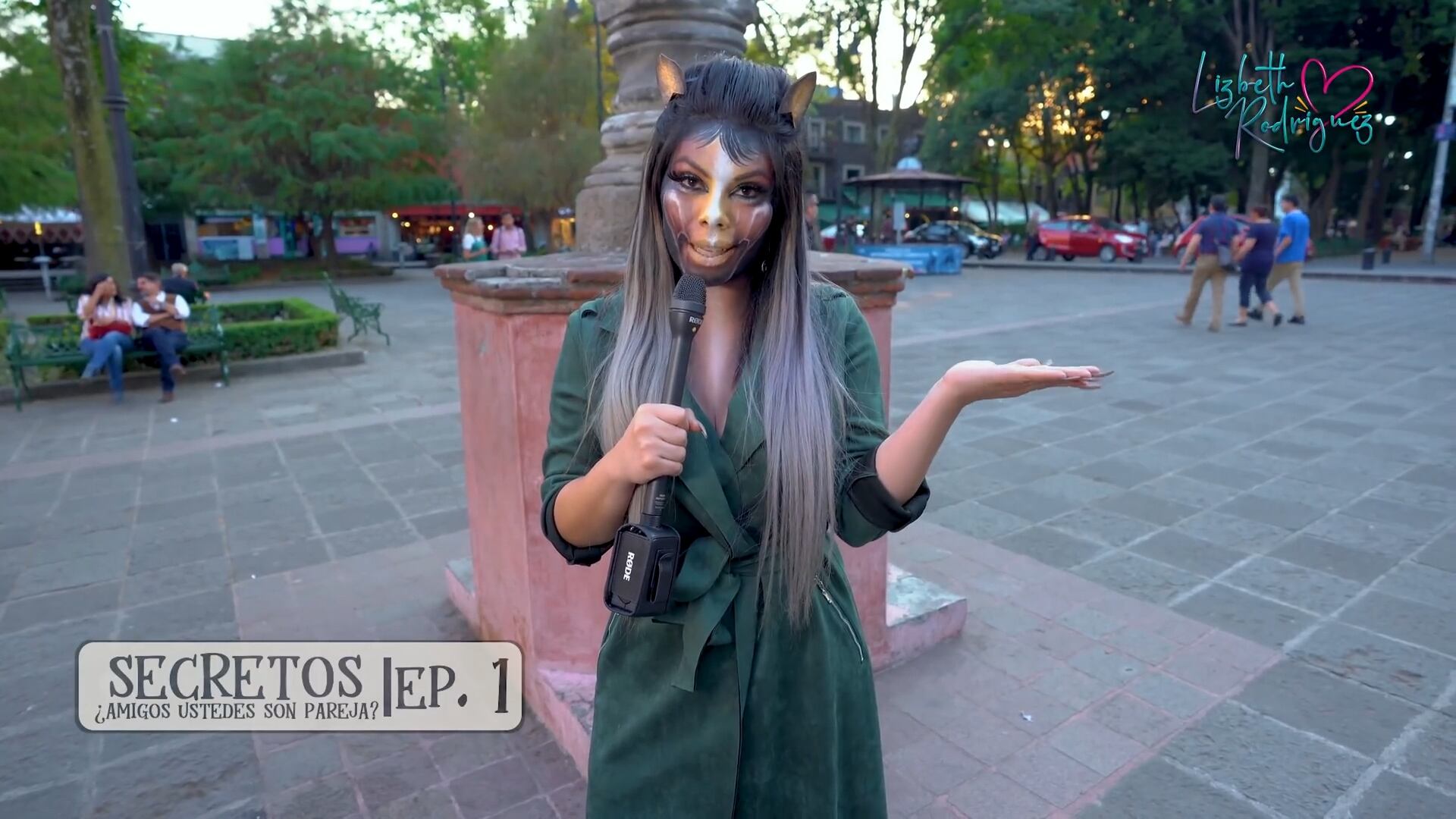 Regresa Lizbeth Rodríguez a "Exponer Infieles" vestida de caballo