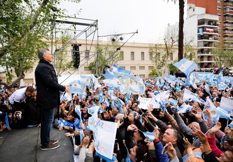 Macri durante una de sus recorridas por la provincia de Buenos Aires (Estudio Sisso Chouela)