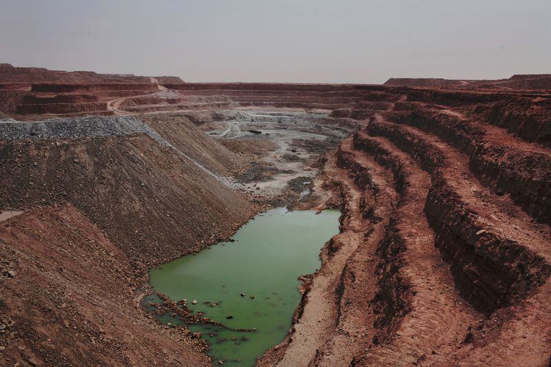 La mina de uranio a cielo abierto Tamgak en las instalaciones de minería de uranio Somair de Areva en Arlit, Níger. (REUTERS/Joe Penney)