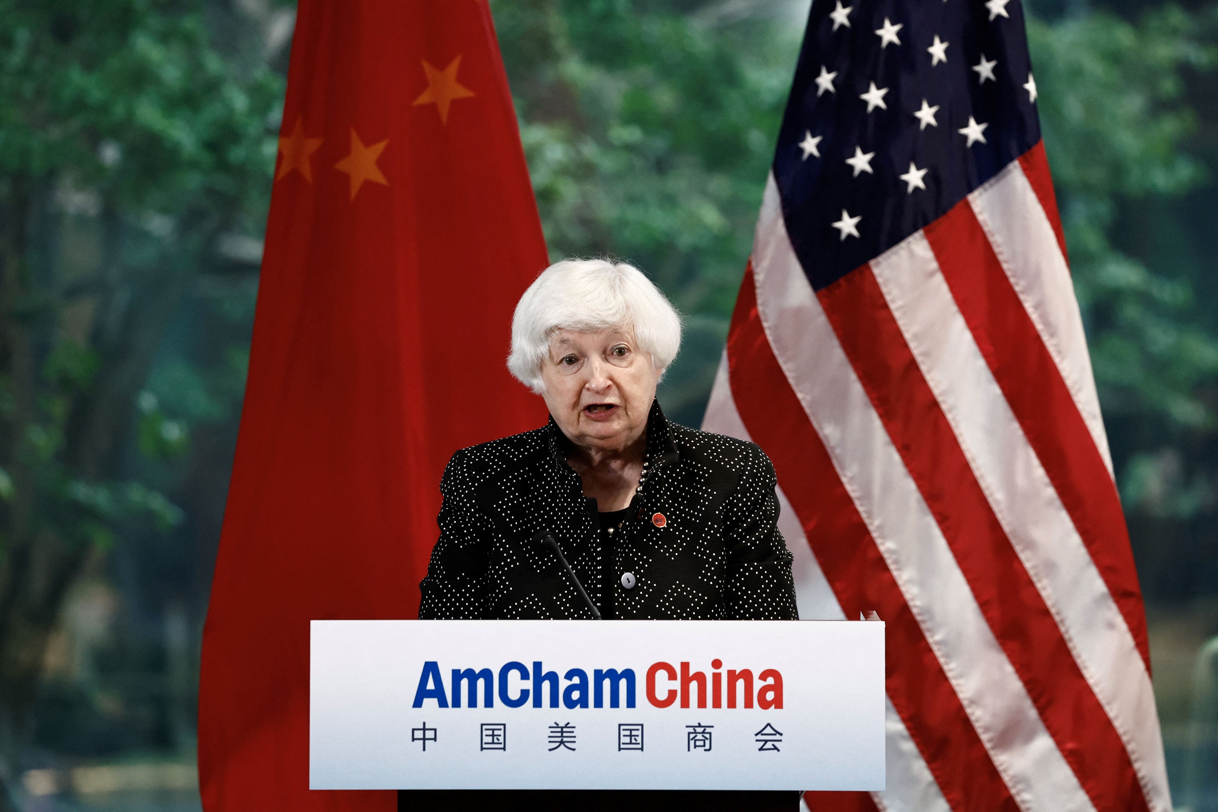 La secretaria del Tesoro de EEUU alertó sobre los riesgos de los subsidios chinos  que podrían afectar la economía global. (REUTERS/Tingshu Wang)