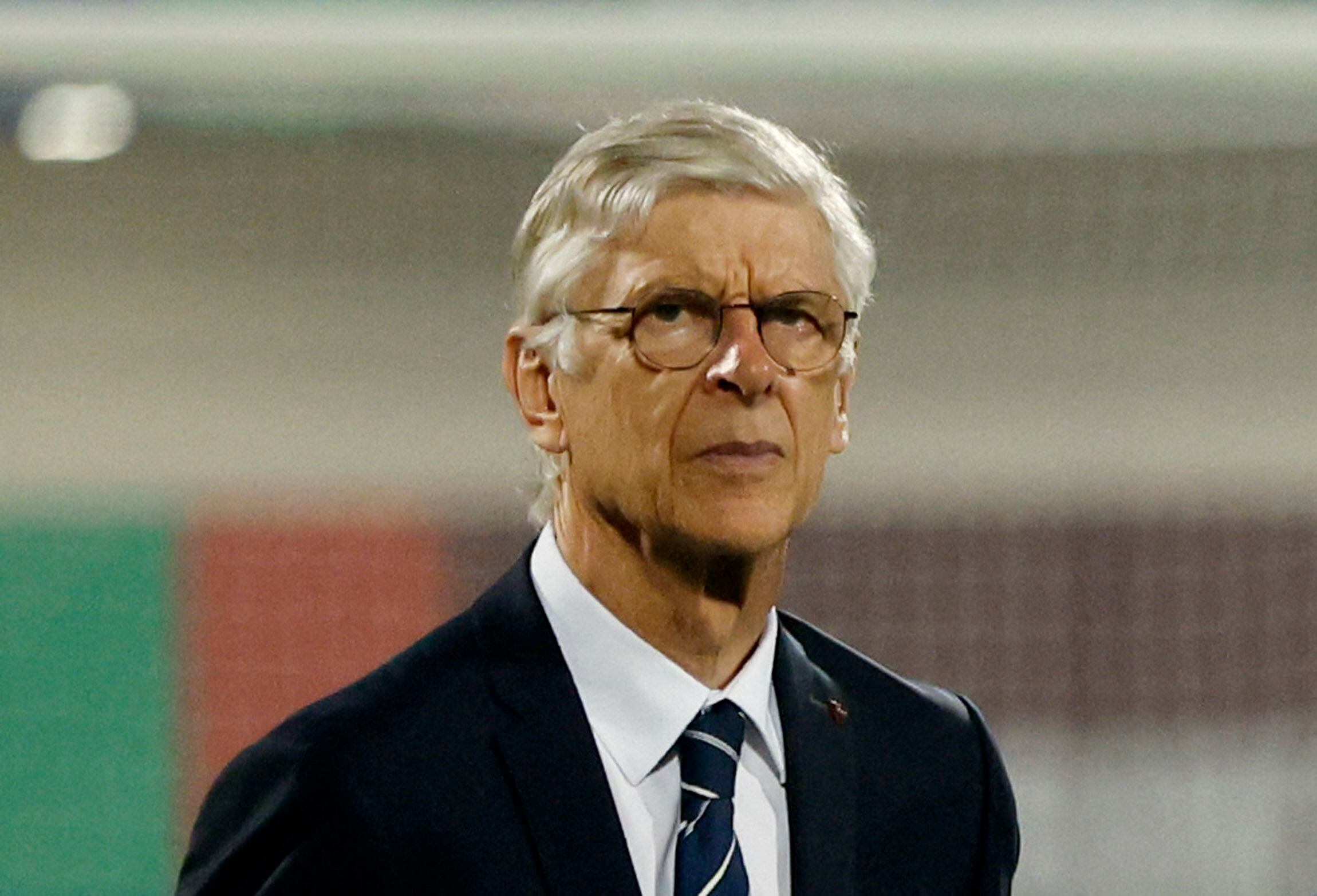 El técnico Arsene Wenger puso en el radar al Arsenal de Inglaterra - crédito Francis Mascarenhas / Reuters