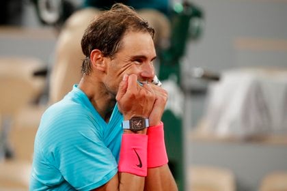 La emoción de Rafael Nadal cuando cerró su victoria ante Novak Djokovic en la final de Roland Garros. Foto: REUTERS/Charles Platiau
