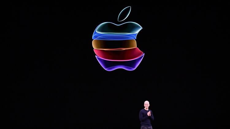 El precio de las nuevas versiones del iPhone 11 Pro serán las más costosas del mercado tecnológico. (Foto: Josh Edelson/AFP)