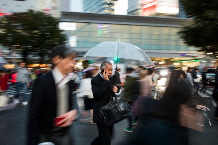 Japón busca relajar la estricta disciplina laboral que en algunos casos llega a situaciones extremas (AFP)