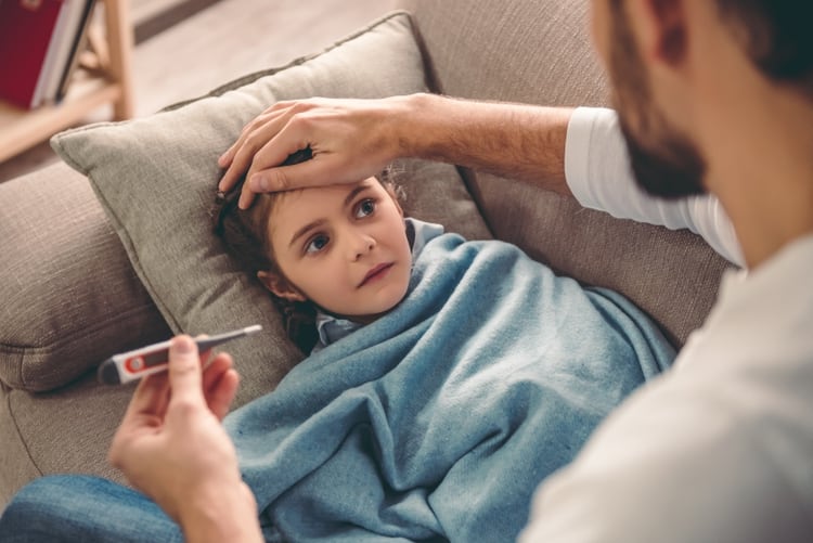 En pediatría, el mayor desafío ante la llegada del otoño es que comienzan a circular otras enfermedades respiratorias, como la bronquiolitis (Shutterstock)