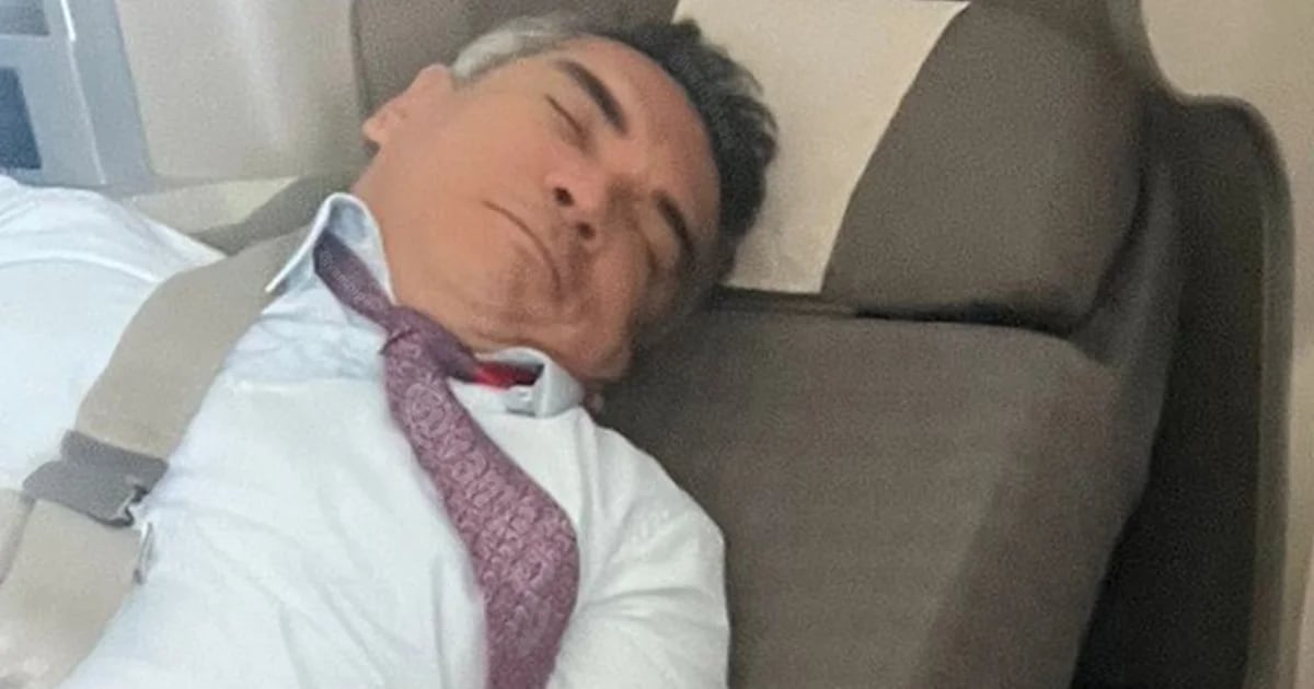 They “caught” Alito Moreno in the middle of a nap and this is how he reacted