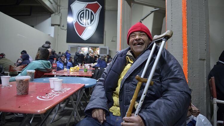 Oscar tiene 57 años y hace dos que quedó en la calle, sin techo y sin trabajo