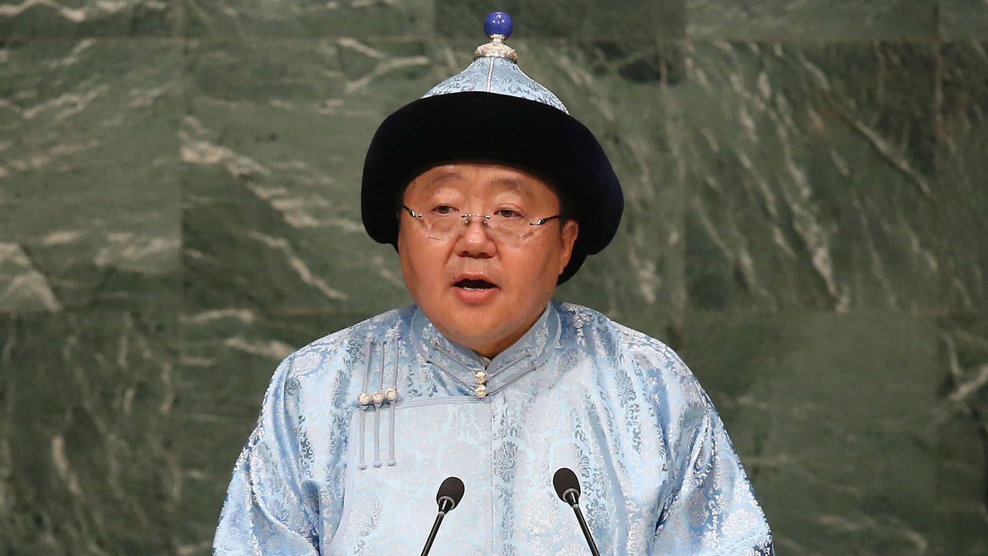Tsakhiagiin Elbegdorj ex presidente de Mongolia portada