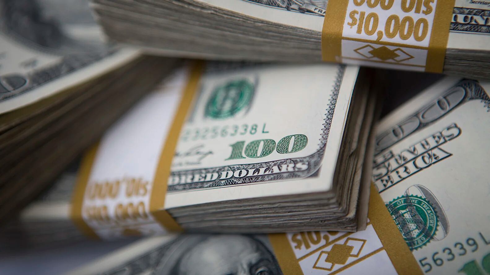 Tentación Asimilación Radar Jornada financiera: el dólar libre subió a $483 en un día negativo para las  acciones y los bonos - Infobae