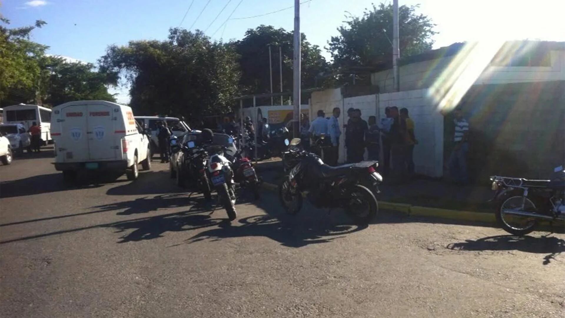 Los atacantes arrojaron la granada desde la motocicleta en la que se desplazaban