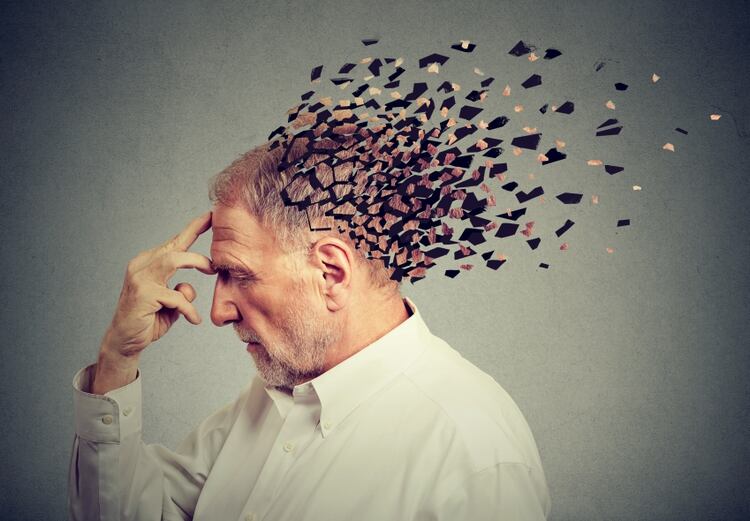 Alrededor de 8 millones de estadounidenses tienen demencia, y los estudios sugieren que hasta el 30% de ellos desarrollan psicosis. (Shutterstock)