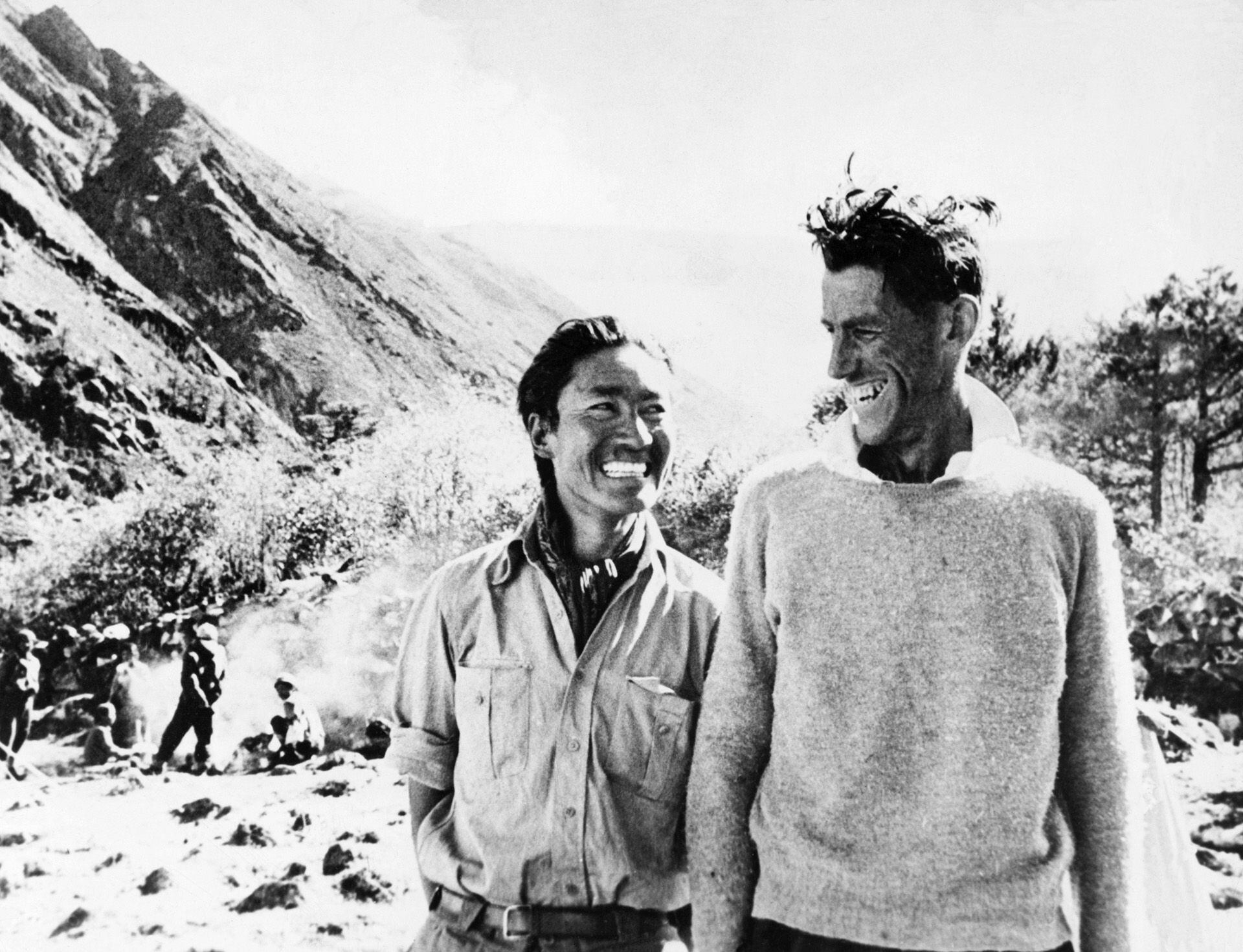 Tenzing Norgay y Edmund Hillary, los primeros en la historia de la humanidad en hacer cumbre en el punto más alto del planeta (Getty)
