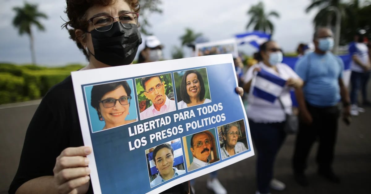 Who are the 94 Nicaraguan opponents who lost their nationality by order of the Ortega regime