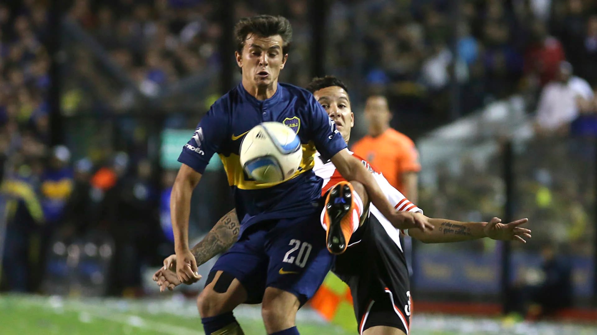 Andrés Cubas sólo jugó un partido en el Pescara de Italia y podría ser una variante ante la lesión de Sebastián Pérez (NA)