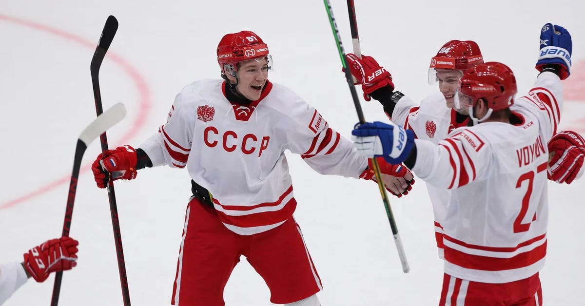 Russian hockey players are considering applying for asylum or residence permits in the United States and Canada