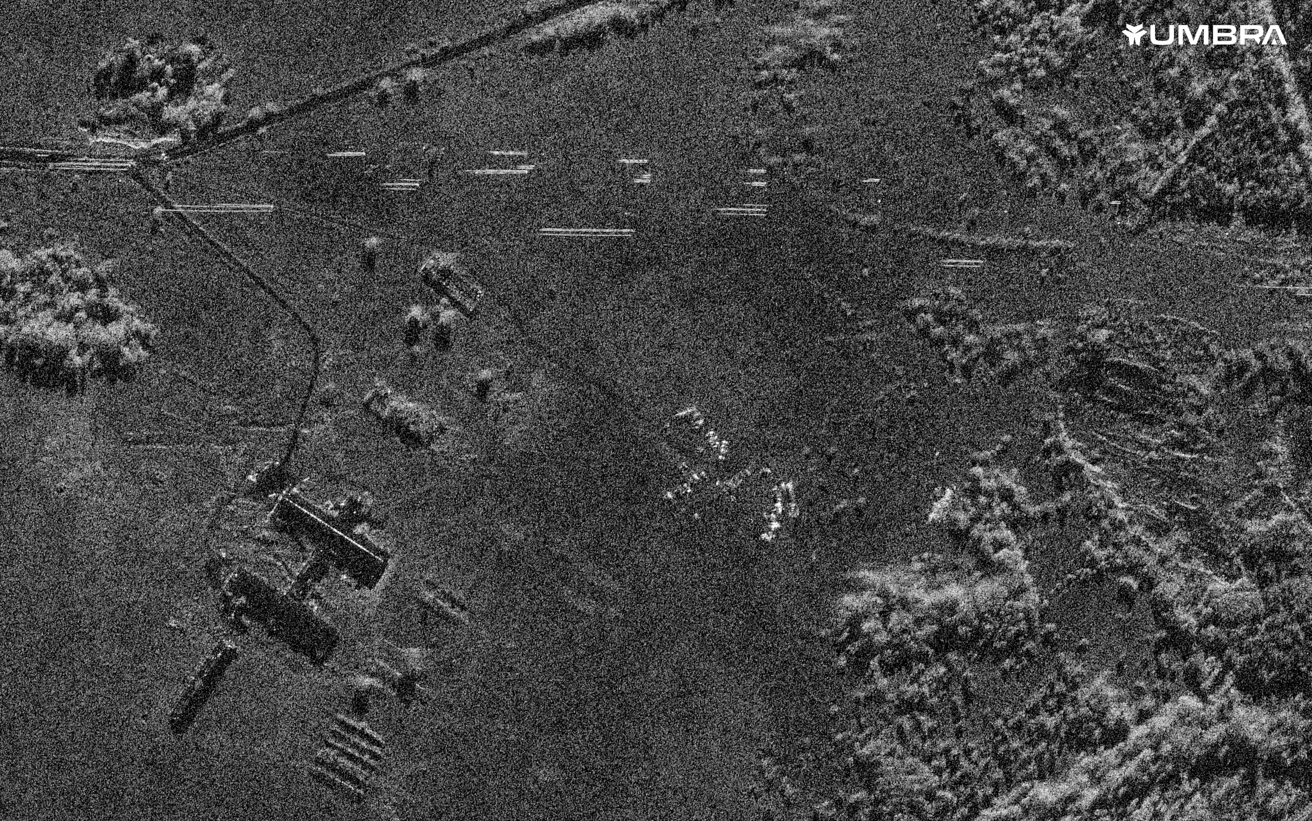 Una imagen de satélite muestra una vista general de los restos del avión en Kuzhenkino, región de Tver, Rusia, 24 de agosto de 2023. AR data 2023 Umbra Lab, Inc/Handout via REUTERS