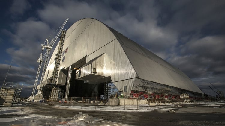 El nuevo sarcófago seguro de la central nuclear de Chernobyl (AFP)