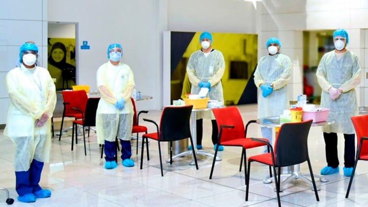 La empresa podría extender los test a todos los vuelos que aún mantiene en medio de pandemia global (Foto: Emirates.com)