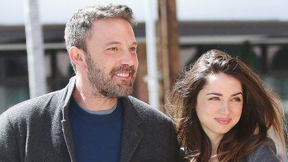 Photo © 2020 Splash News/The Grosby Group

Los Angeles, March 18, 2020.
Ben Affleck and new girlfriend Ana de Armas proves they're in it together as they make a quick coffee run during LA coronavirus lock-down.