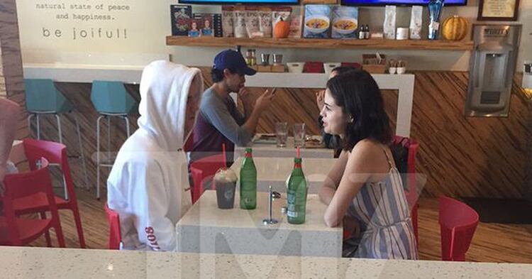 Selena y Justin juntos otra vez. Aunque están “felices” esta vez la pareja quiere mantener un perfil bajo.