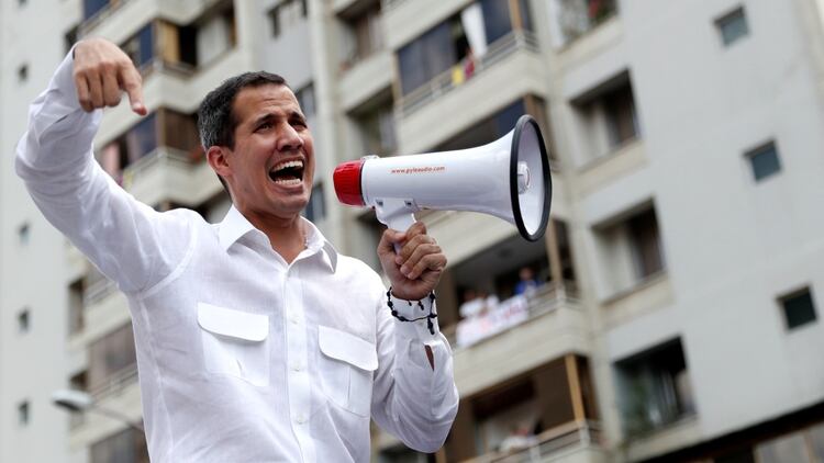 Guaidó juró como presidente interino de Venezuela el 23 de enero pasado