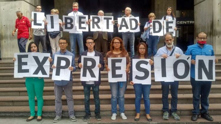 Periodistas venezolanos piden que el rÃ©gimen respete la libertad de expresiÃ³n