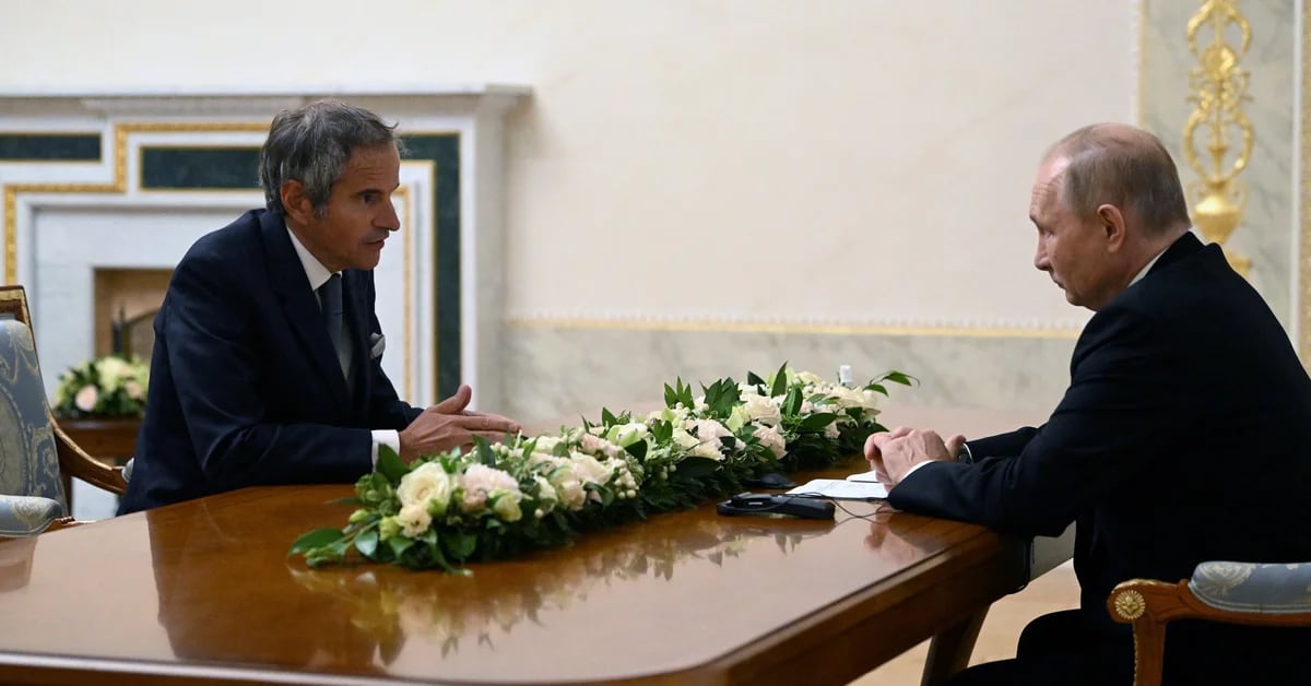 L’argentino, a capo dell’Agenzia per l’energia atomica, ha raccontato i dettagli del suo incontro con Putin