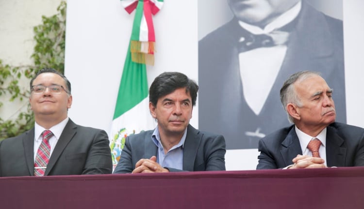 Gabriel García, coordinador de delegados federales (primero de izquierda a derecha).