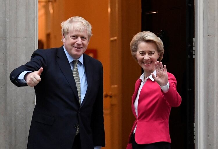 Johnson se reunió el miércoles con la presidenta de la Comisión Europea, Ursula von der Leyen (REUTERS/Toby Melville)