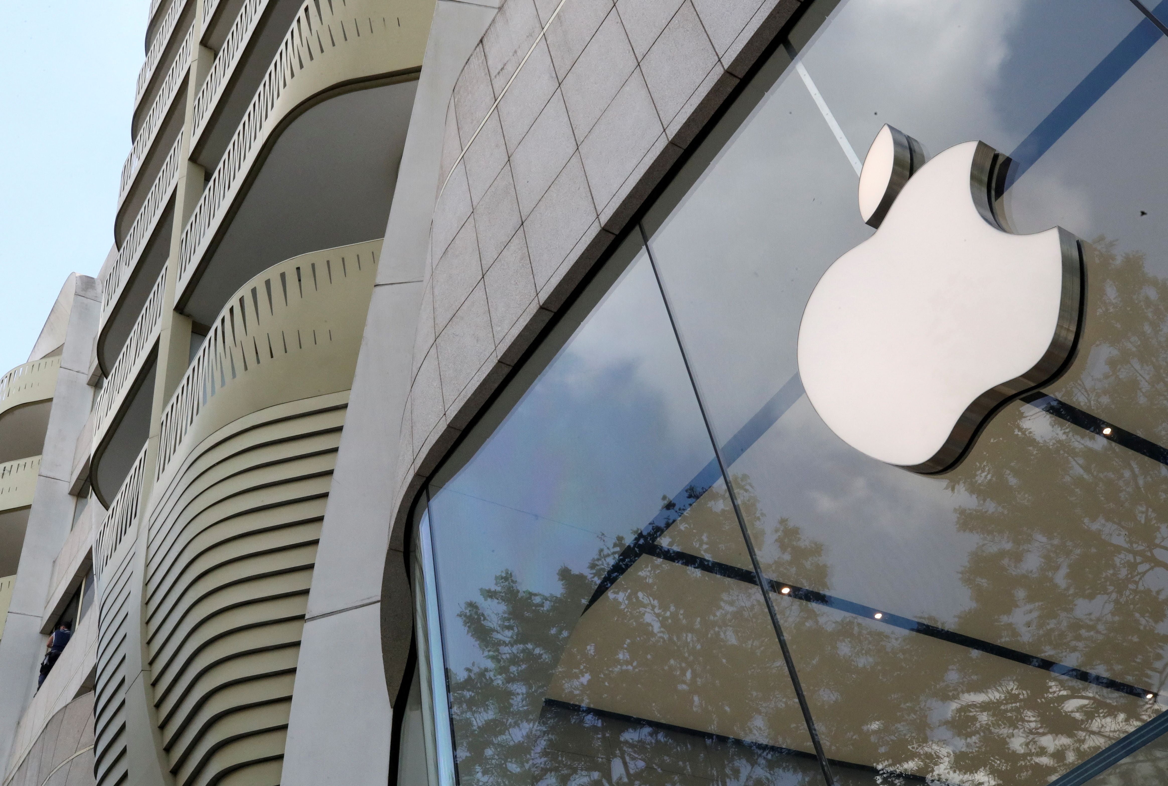 Con sus servicios, Apple también busca dominar la guerra por el streaming. (REUTERS/Yves Herman)