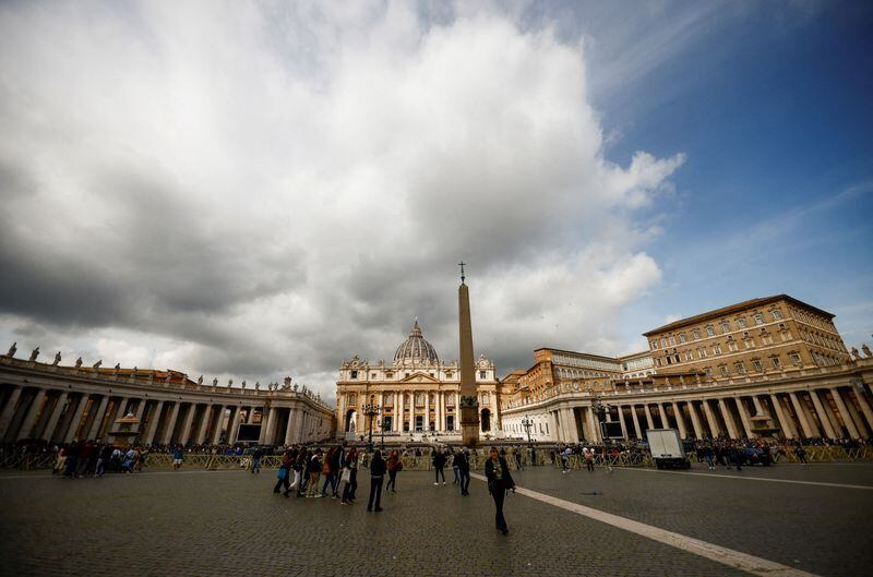 Una vista general de la plaza de San Pedro en el Vaticano. REUTERS/Yara Nardi