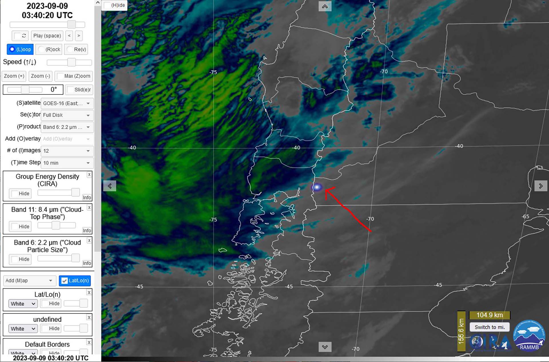 La imagen del radar satelital que capt al blido que ilumin a Bariloche y otras localidades cercanas. (Twitter/@Tiempo_AMBA)