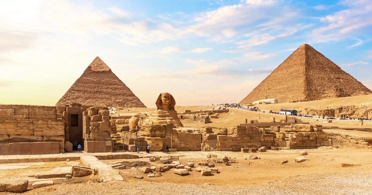 A mysterious 'L'-shaped structure found near the Egyptian pyramids of Giza is baffling scientists