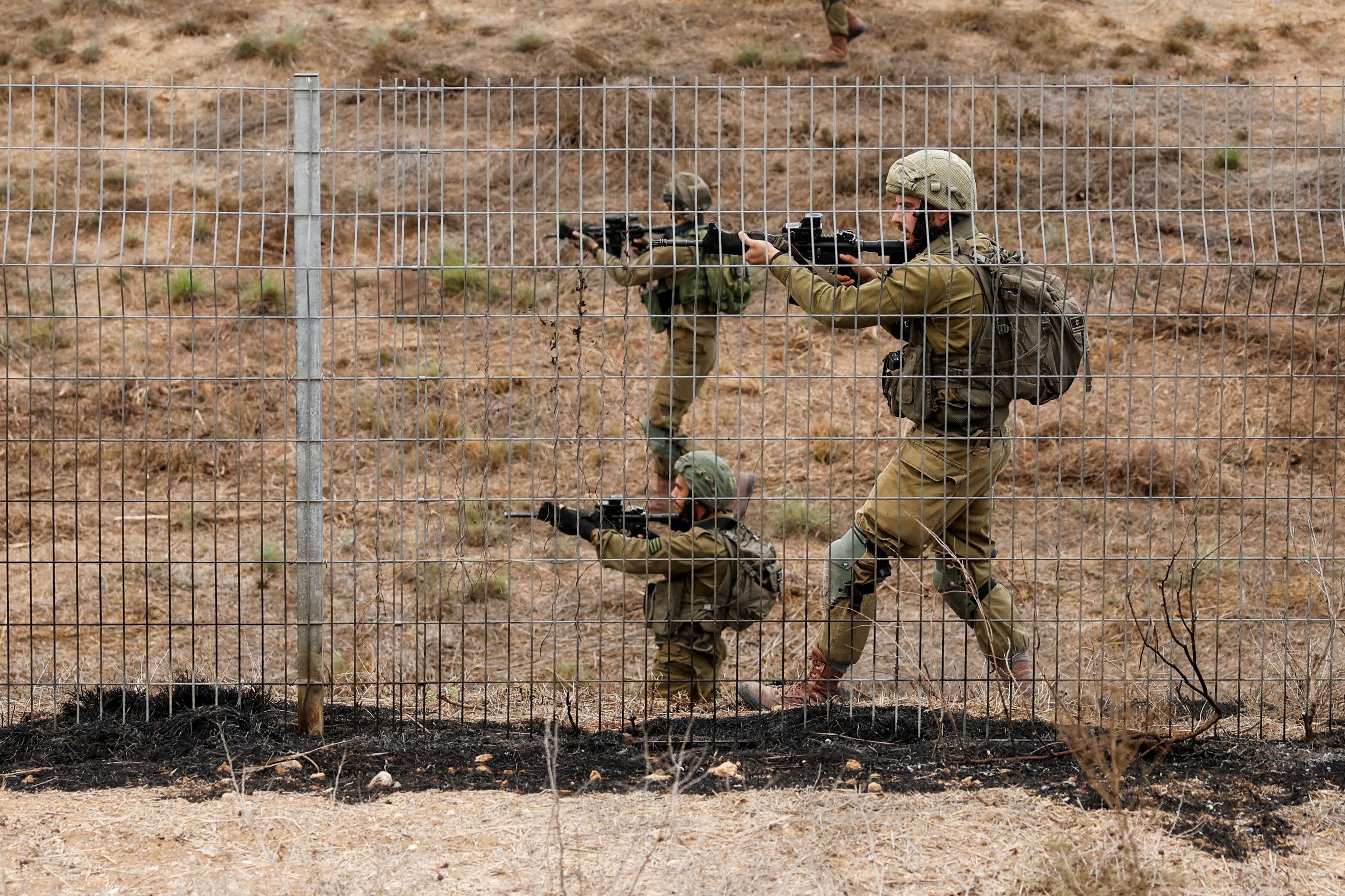 Patrulla de soldados israelíes cerca de Sderot (Reuters)