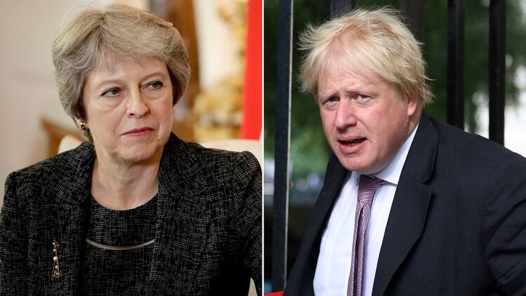 La ex primera ministra Theresa May y su sucesor, Boris Johnsons